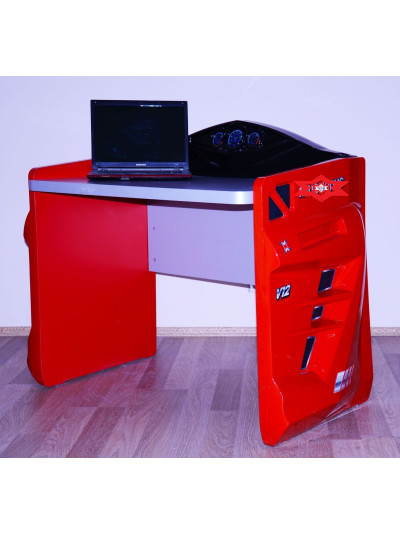 Стіл письмовий з серії Автомобільні пристрасті